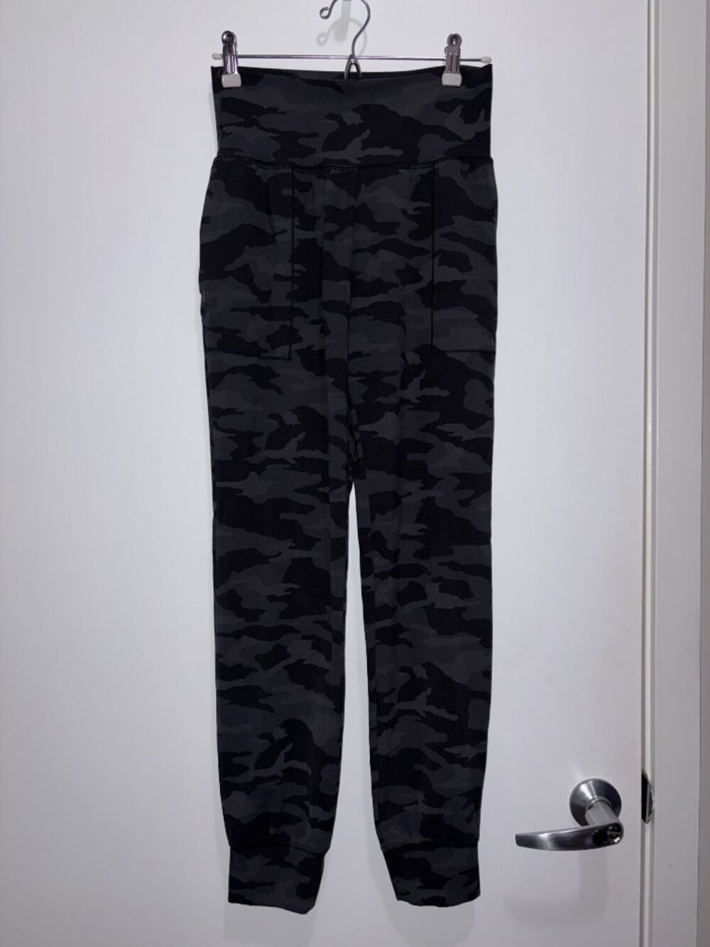 Athleta Salutation High Rise Camo Jogger